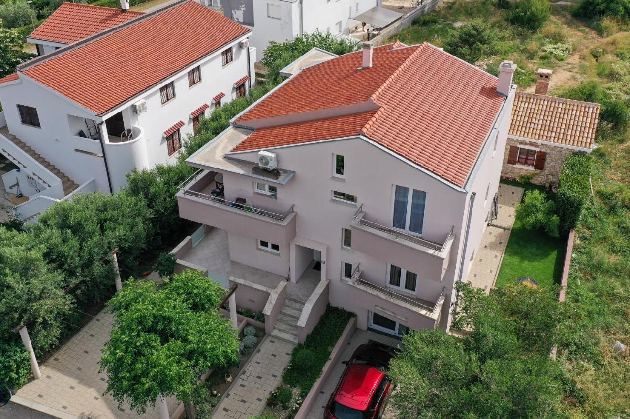 Pool Apartment With Traditional Dalmatian Konoba Nin Exterior photo