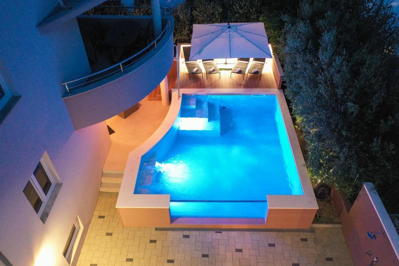 Pool Apartment With Traditional Dalmatian Konoba Nin Exterior photo