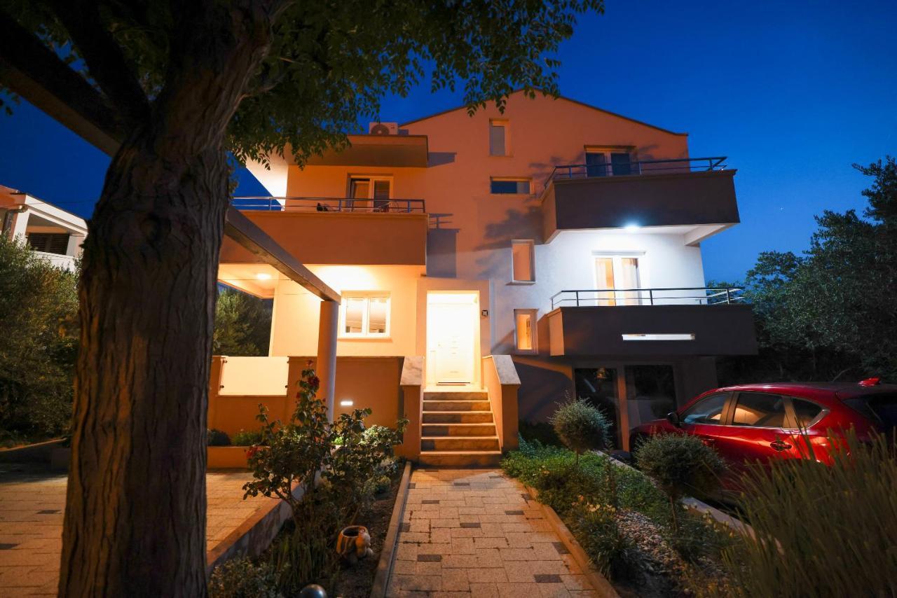 Pool Apartment With Traditional Dalmatian Konoba Nin Exterior photo