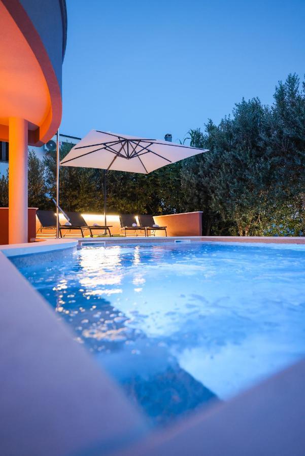 Pool Apartment With Traditional Dalmatian Konoba Nin Exterior photo