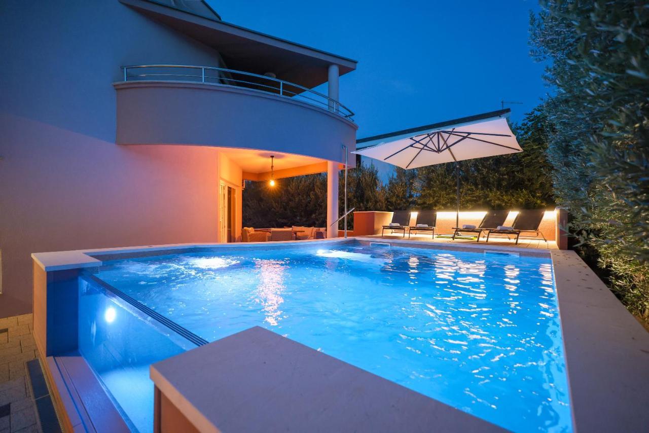 Pool Apartment With Traditional Dalmatian Konoba Nin Exterior photo